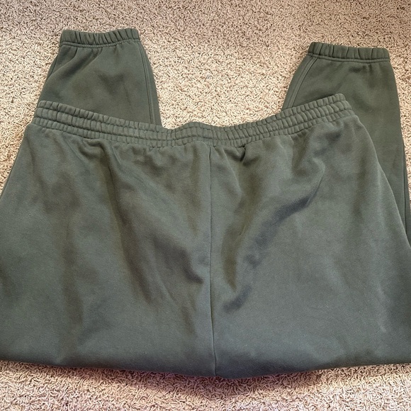 FABLETICS size 4X Cozy Forest Green Fleece Lined "On the Go" Sweatpants - Picture 4 of 4